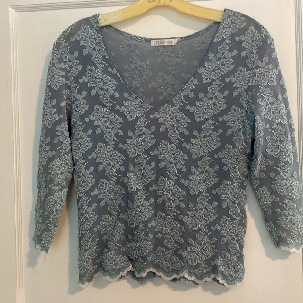 👚E.A.G. Collection appliqué top